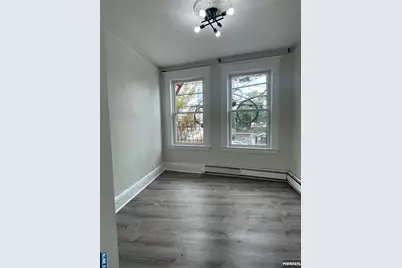14 Hilliard Avenue 5 #5, Edgewater, NJ 07020 - Photo 4