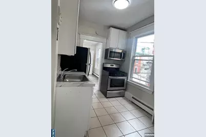 14 Hilliard Avenue 5 #5, Edgewater, NJ 07020 - Photo 2