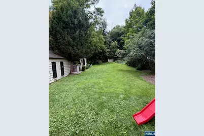 837 Circle Avenue, Franklin Lakes, NJ 07417 - Photo 18