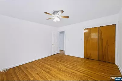 111 Paterson Avenue, Hasbrouck Heights, NJ 07604 - Photo 16