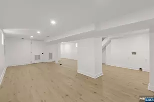 526 Dewey Ave, Cliffside Park, NJ 07010 - Photo 34