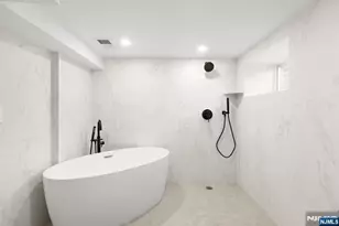 526 Dewey Ave, Cliffside Park, NJ 07010 - Photo 32