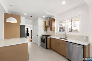 526 Dewey Ave, Cliffside Park, NJ 07010 - Photo 16