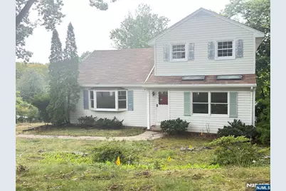 89 Circle Drive, Paramus, NJ 07652 - Photo 1