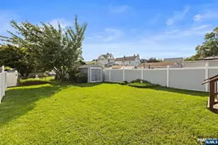 420 Rutherford Ave, Lyndhurst Township, NJ 07071 - Photo 16