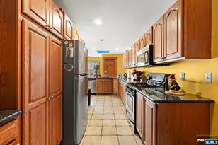 420 Rutherford Ave, Lyndhurst Township, NJ 07071 - Photo 6