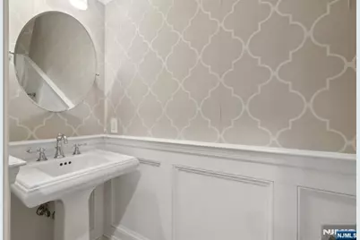 66 Lydia, Guttenberg, NJ 07093 - Photo 12