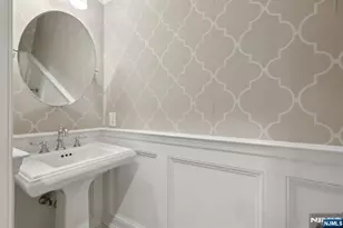 66 Lydia, Guttenberg, NJ 07093 - Photo 12