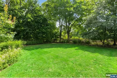 128 Westervelt Avenue, Tenafly, NJ 07670 - Photo 34