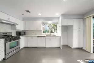 408 Elizabeth Street A, Fort Lee, NJ 07024 - Photo 12