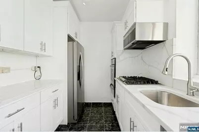 2 Horizon Road 816 #816, Fort Lee, NJ 07024 - Photo 16