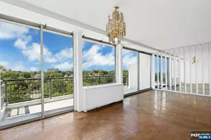 2 Horizon Horizon Road 816, Fort Lee, NJ 07024 - Photo 10