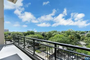 2 Horizon Horizon Road 816, Fort Lee, NJ 07024 - Photo 2