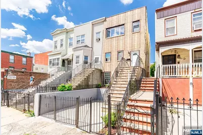 65 Baldwin Avenue, Jersey City, NJ 07306 - Photo 2