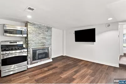 65 Baldwin Avenue, Jersey City, NJ 07306 - Photo 4