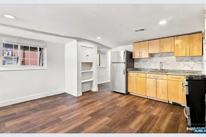 65 Baldwin Avenue, Jersey City, NJ 07306 - Photo 6