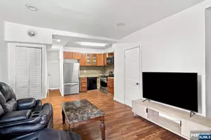 65 Baldwin Ave, Jersey City, NJ 07306 - Photo 16