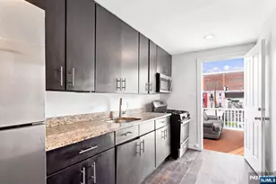 65 Baldwin Ave, Jersey City, NJ 07306 - Photo 26
