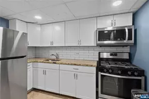 26 Dapp Ct, Elmwood Park, NJ 07407 - Photo 18