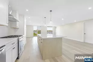 1077 River Road 602, Edgewater, NJ 07020 - Photo 4