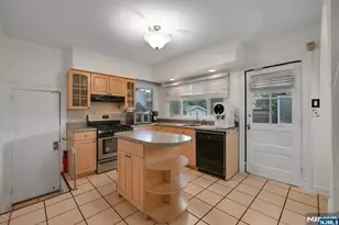 497 Oakdene Ave, Ridgefield, NJ 07657 - Photo 14