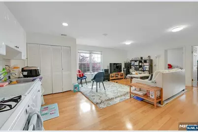 497 Oakdene Avenue, Ridgefield, NJ 07657 - Photo 32