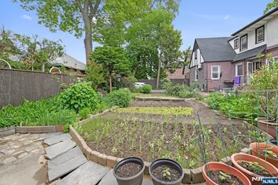 497 Oakdene Avenue, Ridgefield, NJ 07657 - Photo 4