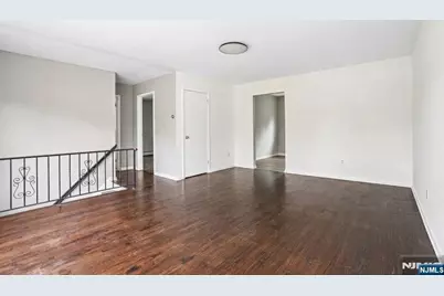 122 Dean Drive 2 #2, Tenafly, NJ 07670 - Photo 4