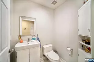 9 Legend Hills Dr, Edgewater, NJ 07020 - Photo 14