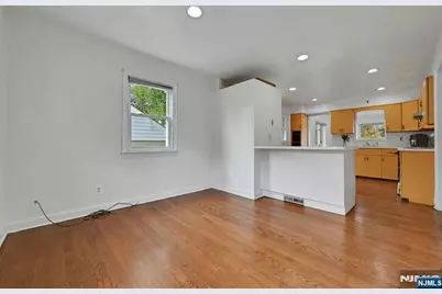11 Pine Street, Hackensack, NJ 07601 - Photo 6