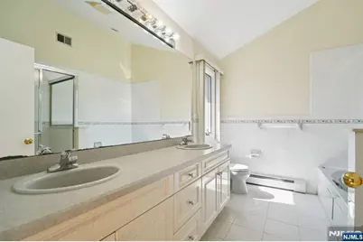 2452 Camner Street A #A, Fort Lee, NJ 07024 - Photo 16