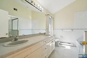 2452 Camner Street A, Fort Lee, NJ 07024 - Photo 16