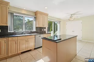2452 Camner Street A, Fort Lee, NJ 07024 - Photo 8