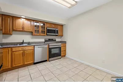 319 Gorge Road, Cliffside Park, NJ 07010 - Photo 8
