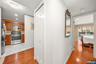 303 Ellery Ct 303, Edgewater, NJ 07020 - Photo 10