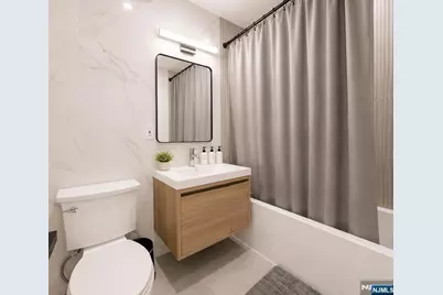 522 Martin Luther King Drive, Jersey City, NJ 07304 - Photo 22