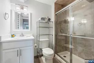 227 12th 227, Palisades Park, NJ 07650 - Photo 20