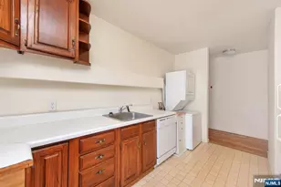 94 Park Street 2R, Montclair, NJ 07042 - Photo 14
