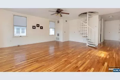 94 Park Street 2R #2R, Montclair, NJ 07042 - Photo 8