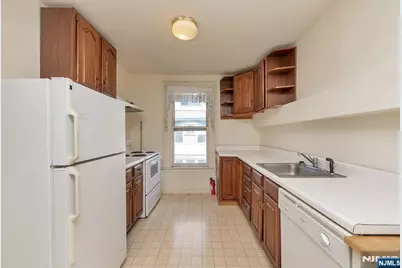 94 Park Street 2R #2R, Montclair, NJ 07042 - Photo 12