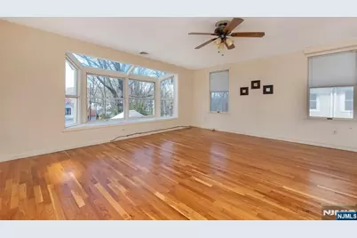 94 Park Street 2R #2R, Montclair, NJ 07042 - Photo 6