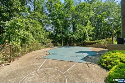 215 Oak Avenue, Wyckoff Township, NJ 07481 - Photo 48