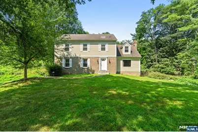 215 Oak Avenue, Wyckoff Township, NJ 07481 - Photo 1