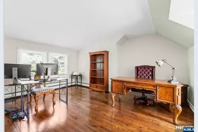 215 Oak Avenue, Wyckoff Township, NJ 07481 - Photo 22