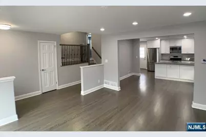 1050 Harvard Place, Fort Lee, NJ 07024 - Photo 2