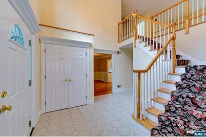 416 Hidden Valley Court, Wyckoff Township, NJ 07481 - Photo 4