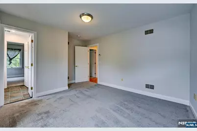 416 Hidden Valley Court, Wyckoff Township, NJ 07481 - Photo 38
