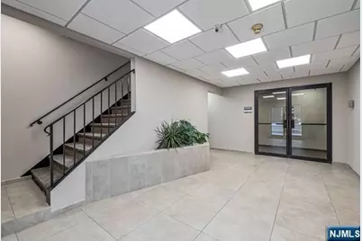 200 S Route 17 8 #8, Mahwah, NJ 07430 - Photo 2