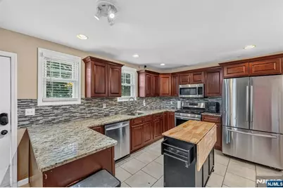 446 Clifton Avenue, Newark, NJ 07104 - Photo 8