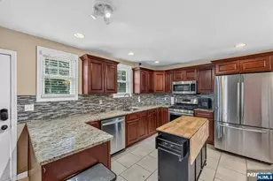 446 Clifton Ave, Newark, NJ 07104 - Photo 8